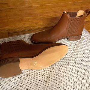 7.5 Madewell Chelsea boot (1.25" heels)